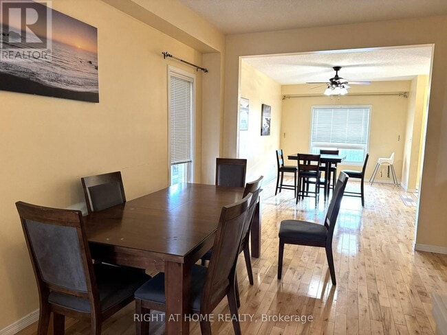 Building Photo - 252 Lemon Grass Crescent