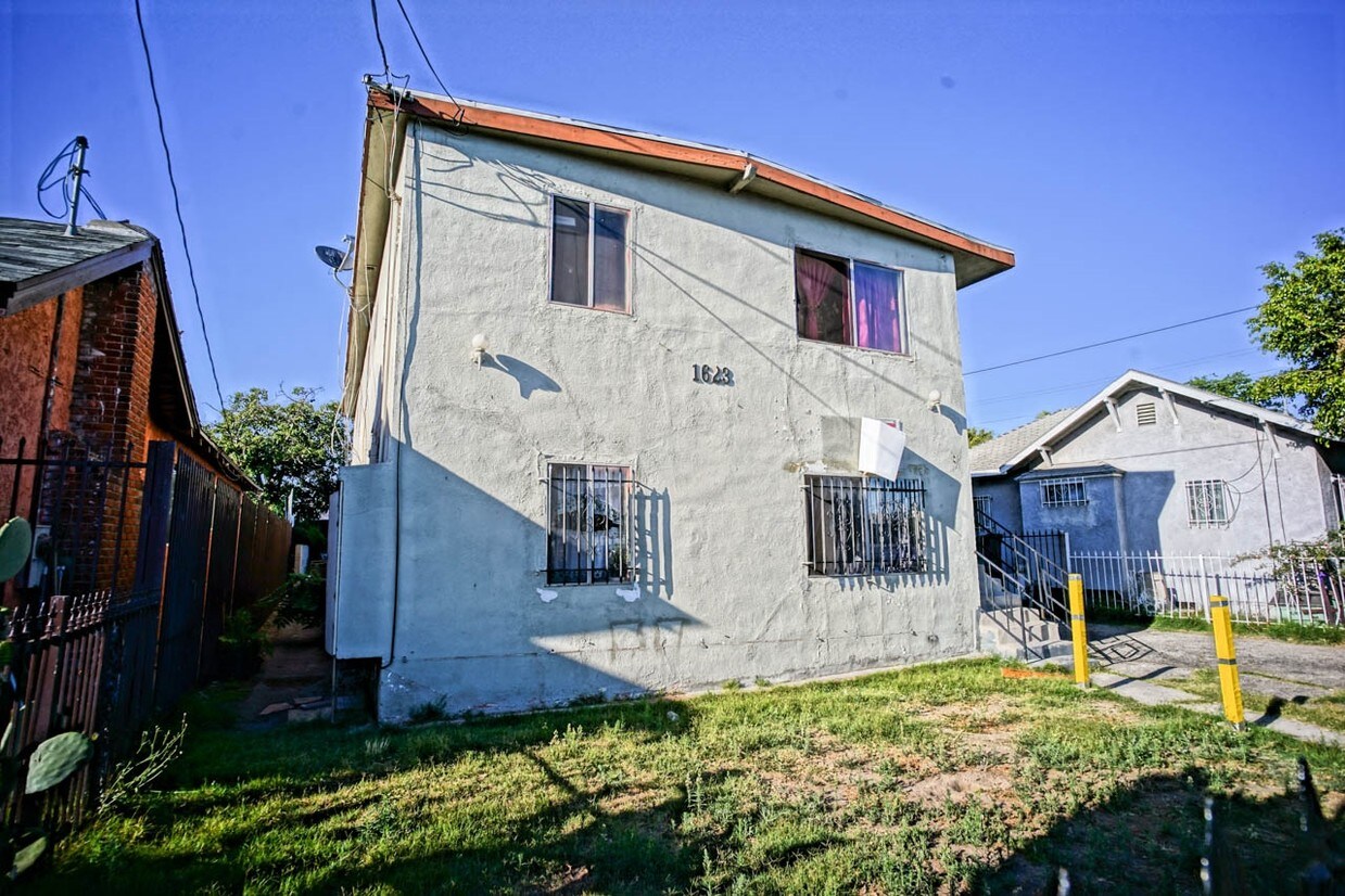 Building Photo - 1623 E 33rd St