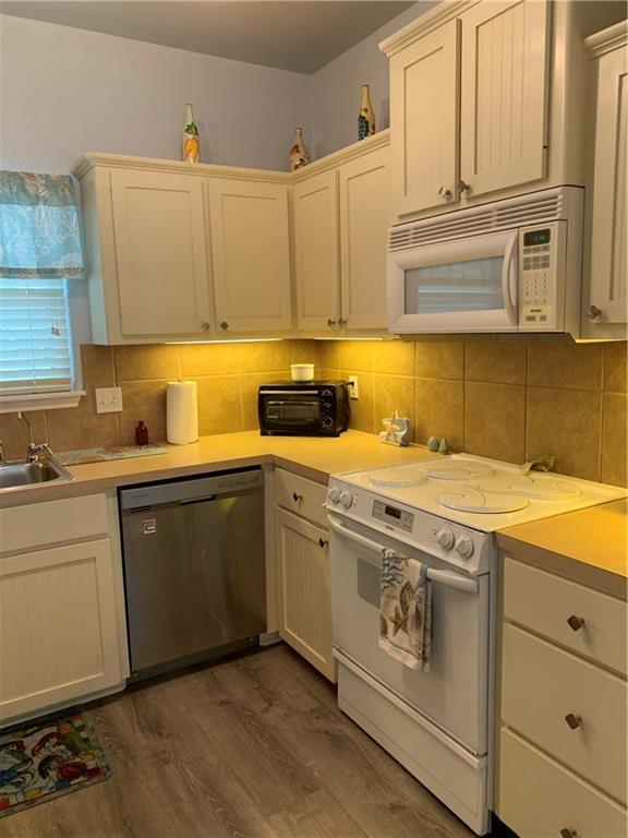 Foto del edificio - 15325 Bonasse Ct