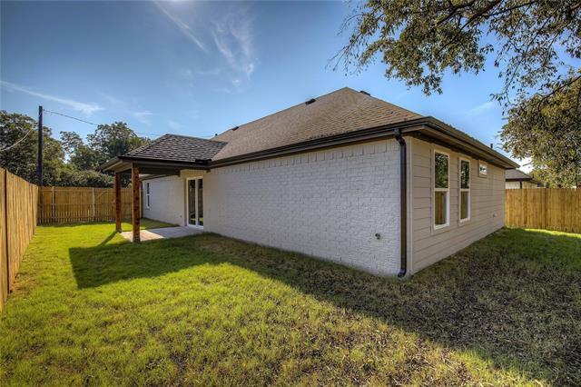 Building Photo - 3604 Sayle St