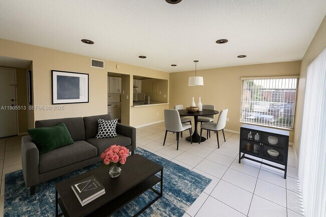 Foto del edificio - 17650 NW 68th Ave