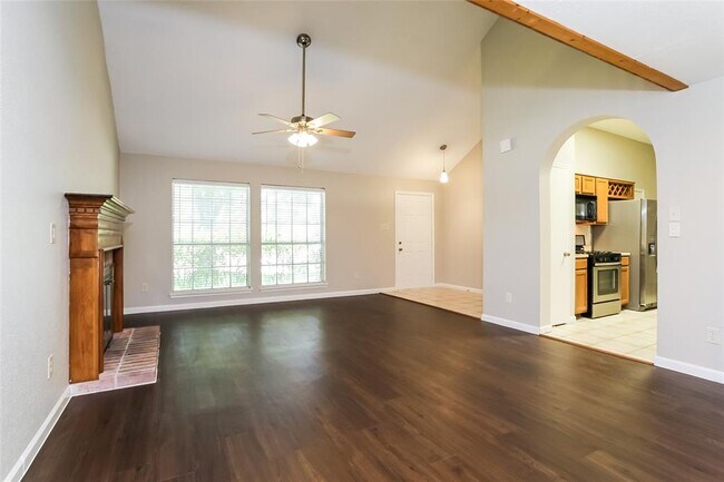 Foto del edificio - 17219 Harmony Hill Dr