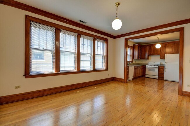 Foto del edificio - 706 W Wellington Ave