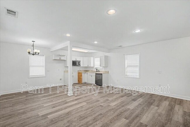 Foto del edificio - 1200 E 37th St