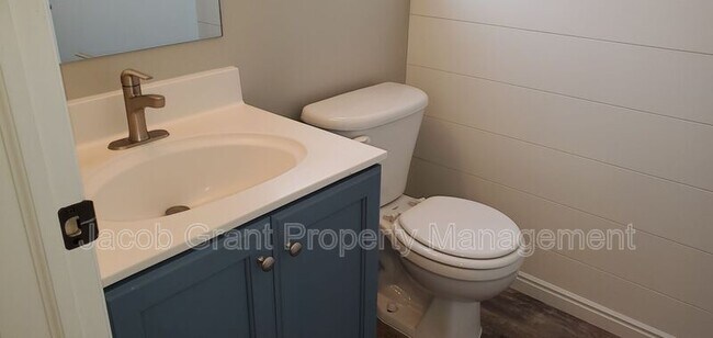 Building Photo - 459 Pheasant Ridge Dr