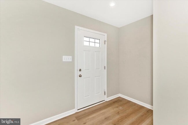 Building Photo - 38 Diopside Dr