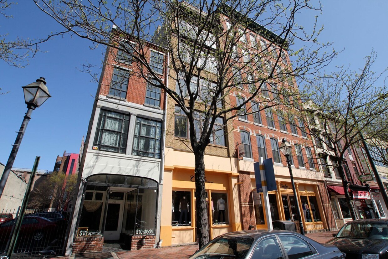 Primary Photo - 239 Market St