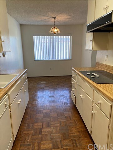 Foto del edificio - 12200 Montecito Rd