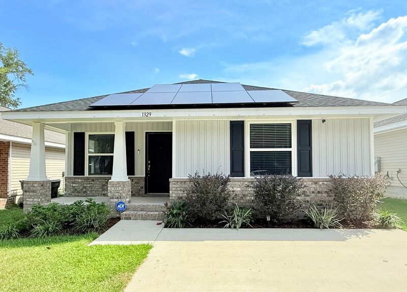 Foto principal - 1329 Fairchild St