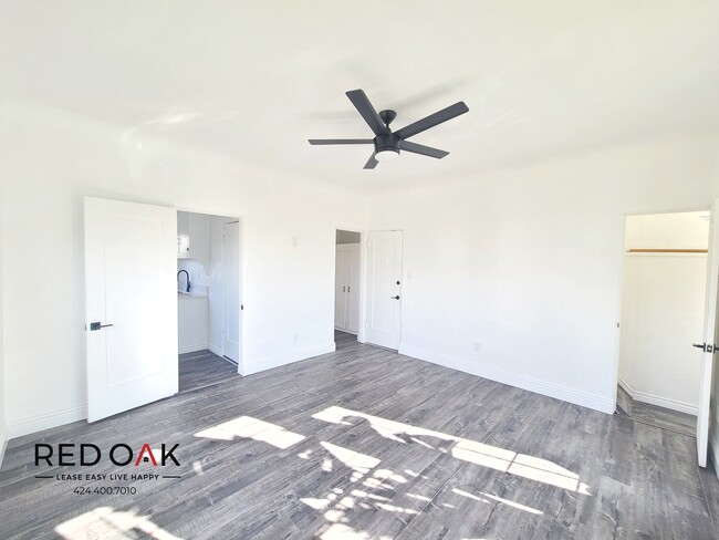 Foto del edificio - 1272 S Mullen Ave