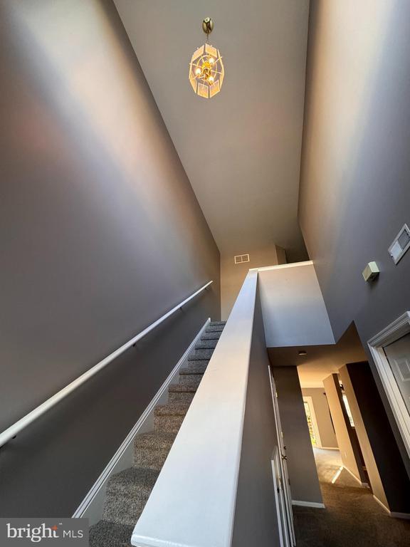 Foto principal - 7343 Rockwell Ave