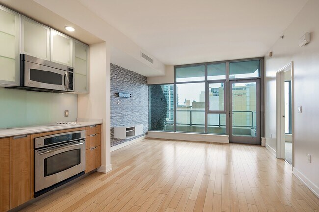 Building Photo - 575 6th Ave