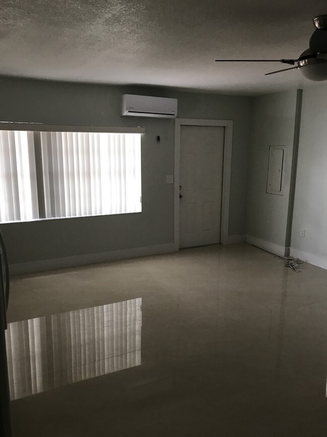 Foto del edificio - 2750 SW 114th Ave