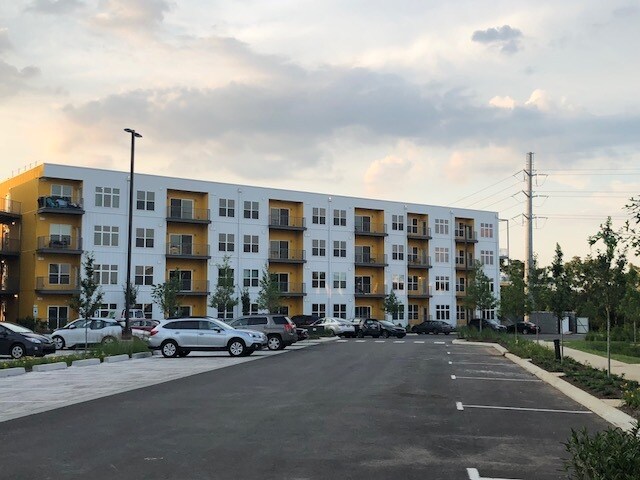 Vista del edificio - 400 Herron Drive