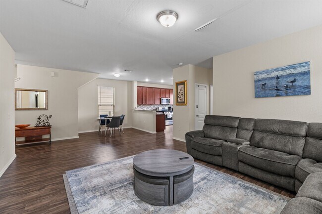 Foto del edificio - 14714 Sierra Garden Dr