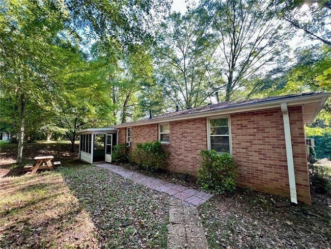Building Photo - 3743 Jiles Rd