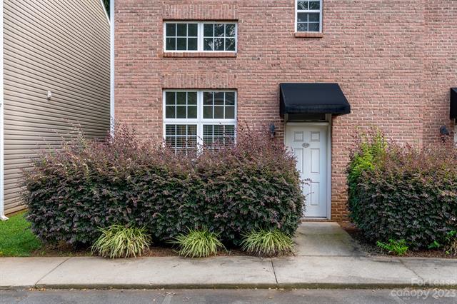 Building Photo - 722 Tavern Ct
