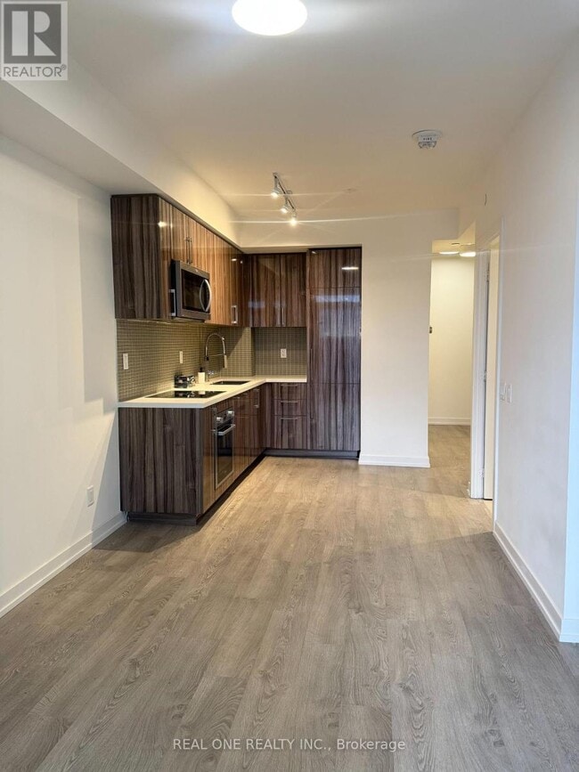 Building Photo - 1 Grandview Ave