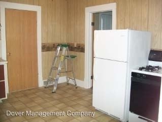 Building Photo - 2 br, 1 bath House - 806 Elm St.