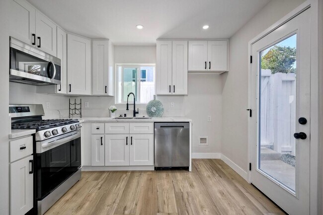 Foto del edificio - Coastal Living at Its Finest – Brand-New 2 Bedroom Near Imperial Beach!