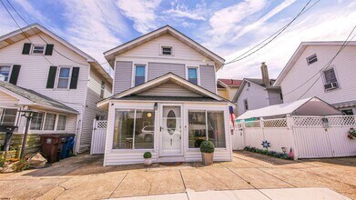 Building Photo - 201 N Portland Ave