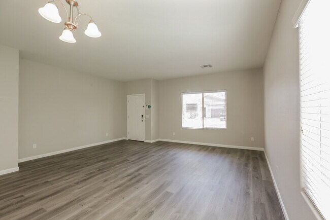 Foto del edificio - 3422 W Chambers St