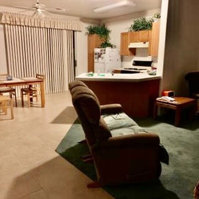 Foto del edificio - 3 br, 2 bath House - 1344 N Haney Ave