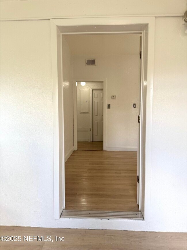 Foto del edificio - 2584 Wisteria St