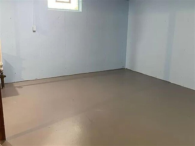 Building Photo - Amherst Elegant home for you