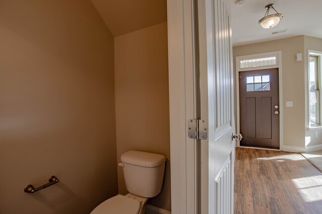 Foto del edificio - Beautiful 4 Bedroom 2.5 Bathroom Home in T...