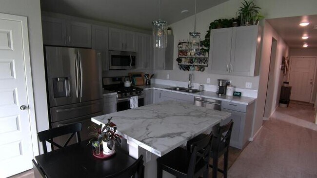 Foto del edificio - 3 bedroom in Ault CO 80610