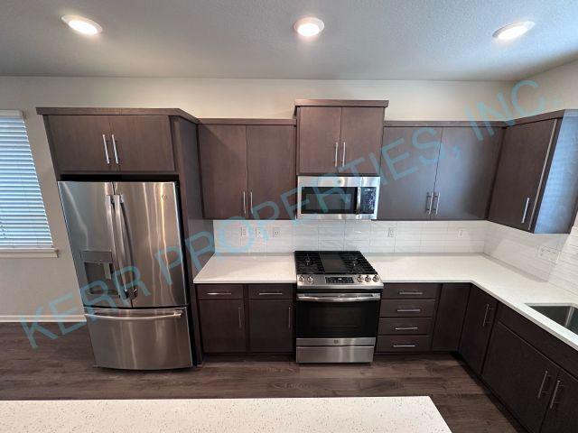 Building Photo - Spacious 3-Bedroom Townhouse with solar power in Happy Valley with 2.5 Bathrooms & 2105 Sq Ft of ...