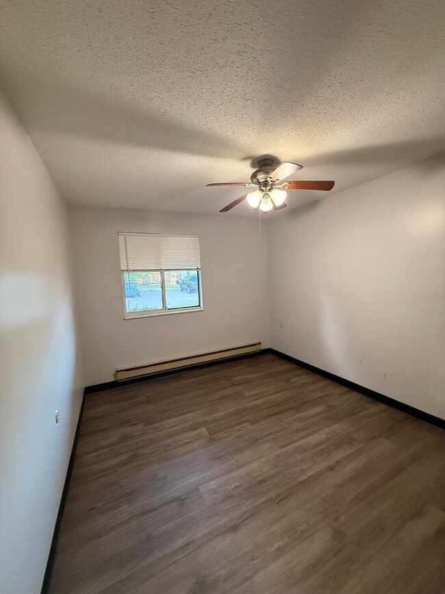 Building Photo - 500 S 3rd Ave