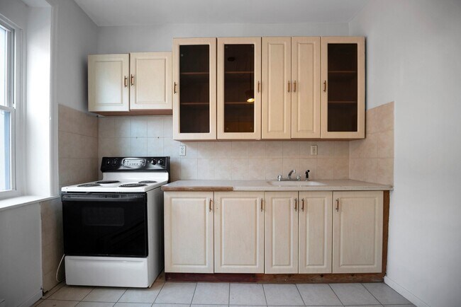 Foto del edificio - Newly Renovated 1BR 1Bath Spacious Second ...