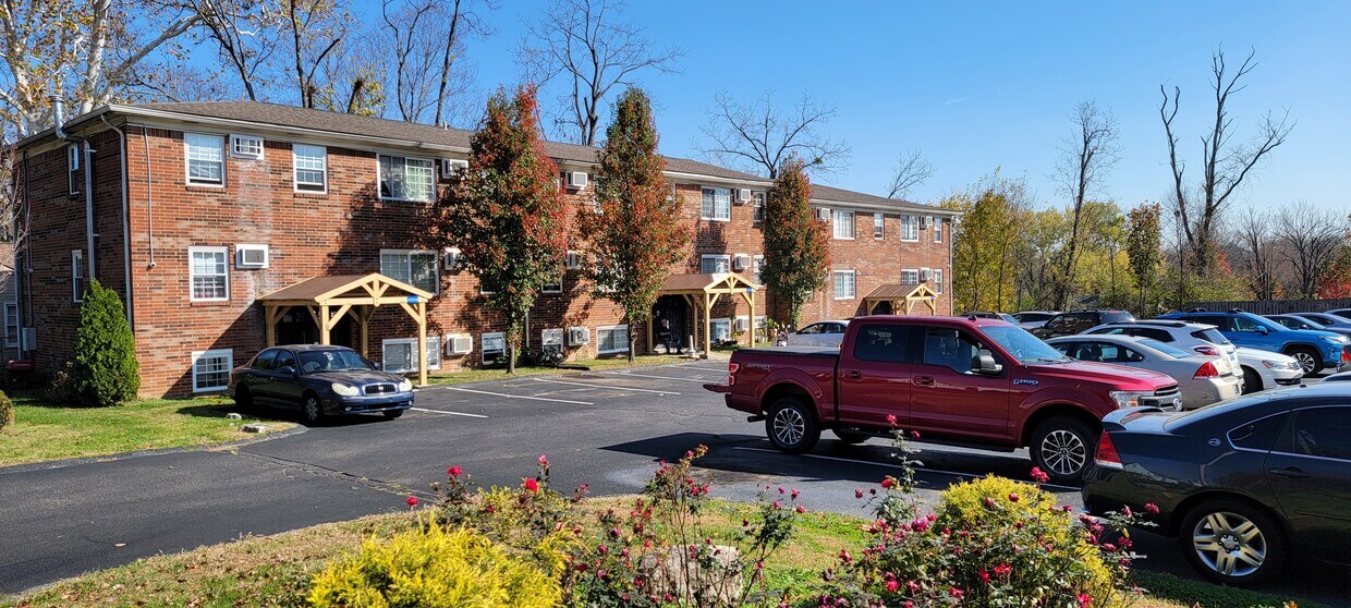 Foto principal - 10302 Eastview Ave