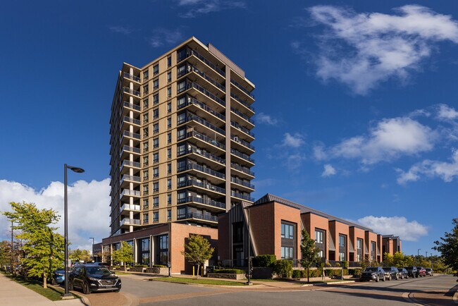 Photo du bâtiment - The Hazelton Apartments