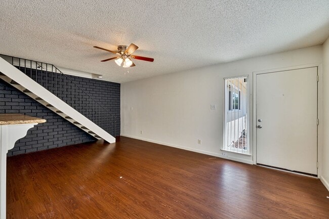 Photo - 7424 Franklin Blvd Apt 3