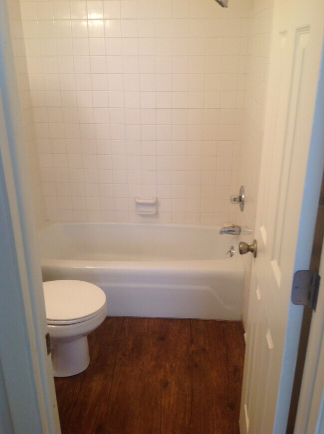 Foto del edificio - 1517 Cameo St