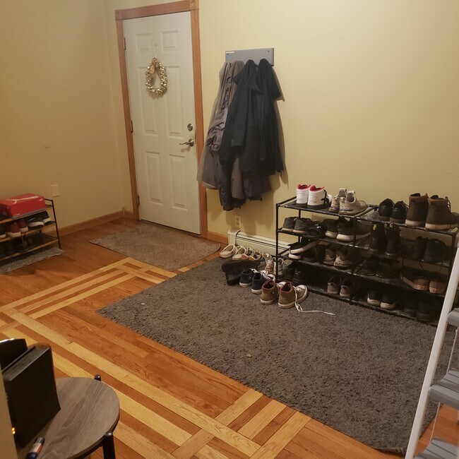 Building Photo - 229 W Washington St