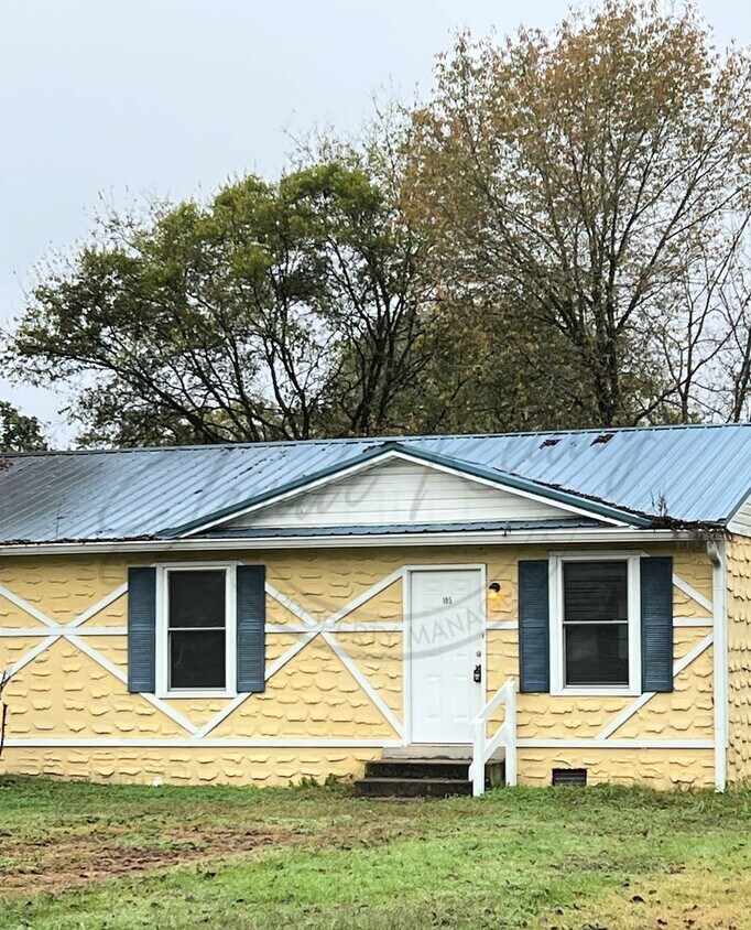 Foto principal - On Special: Two Bedroom Ranch Duplex in No...