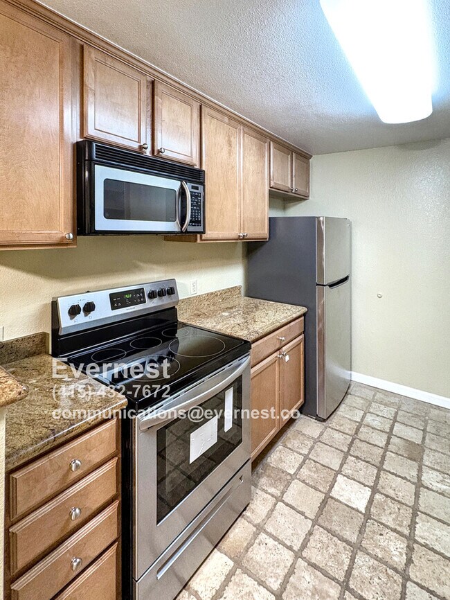 Foto del edificio - 2250 Monroe St