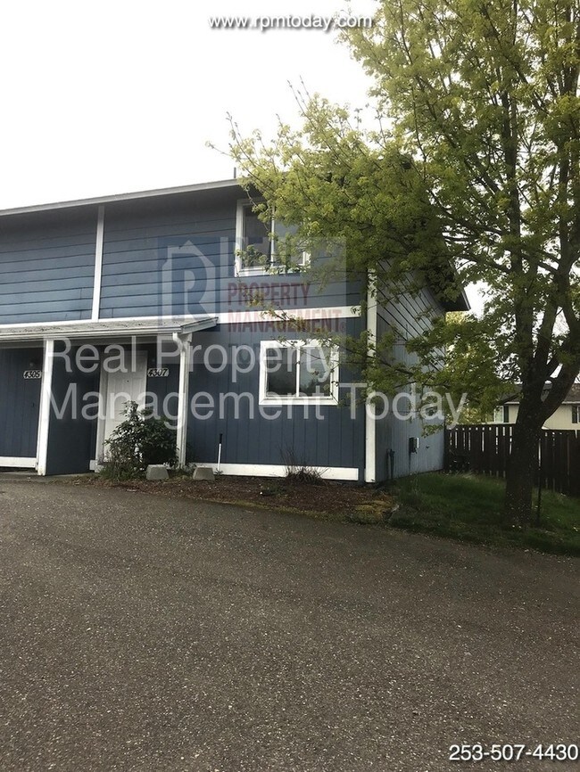 Building Photo - 4307 S Cedar St