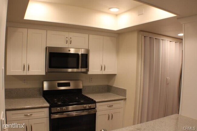 Building Photo - 9424 Twin Trails Dr