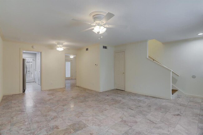 Foto del edificio - 515 Tallowood Rd