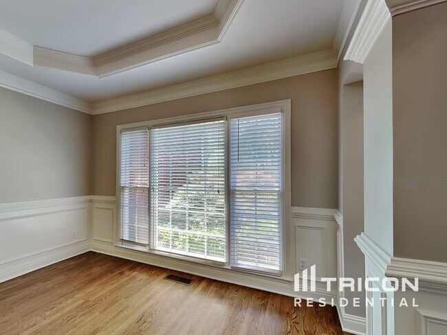 Foto del edificio - 195 Forrest Lake Rd