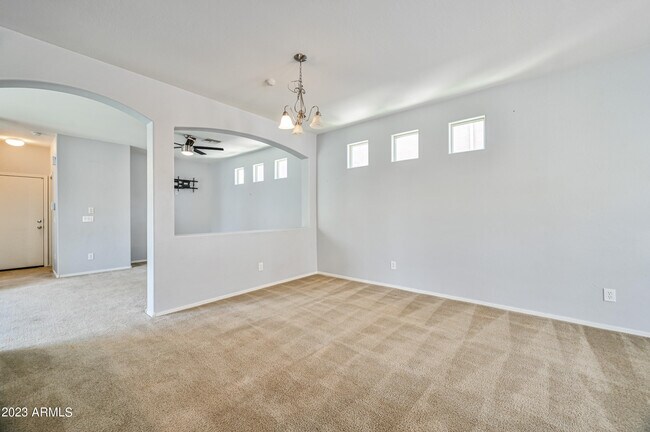 Foto del edificio - 9406 S 33rd Dr