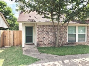 Building Photo - 10302 Annie Oakley Trail