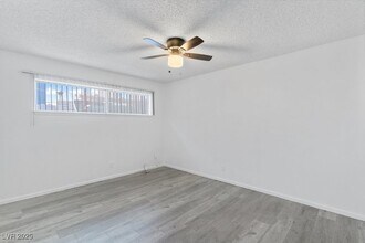 Building Photo - 350 E Desert Inn Rd