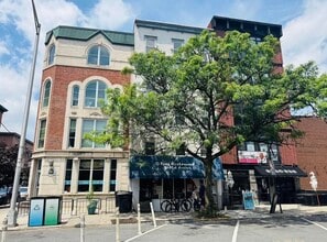 Building Photo - 102 Hudson St