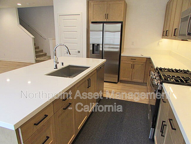 Building Photo - 7039 Mallow Dr